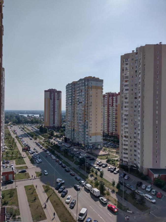 Осокорки Русовой 3 Apartamento Kiev Exterior foto