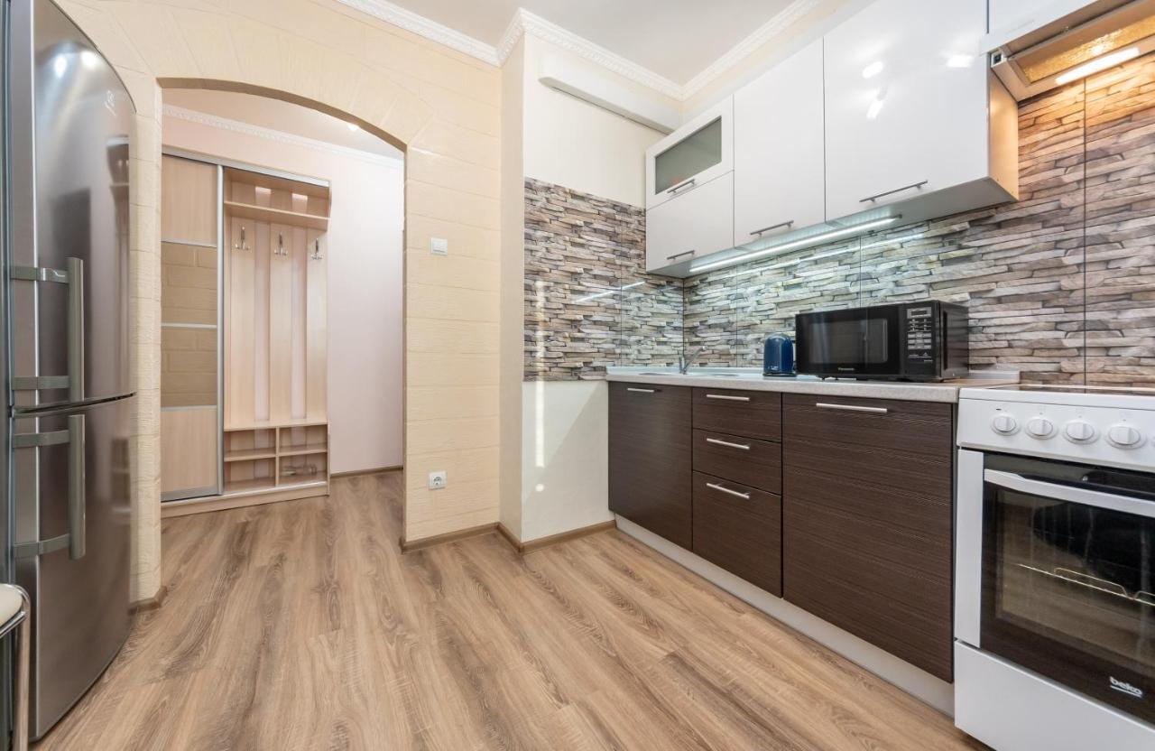 Осокорки Русовой 3 Apartamento Kiev Exterior foto