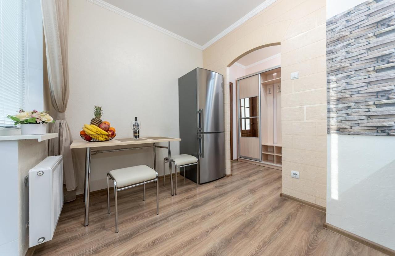 Осокорки Русовой 3 Apartamento Kiev Exterior foto